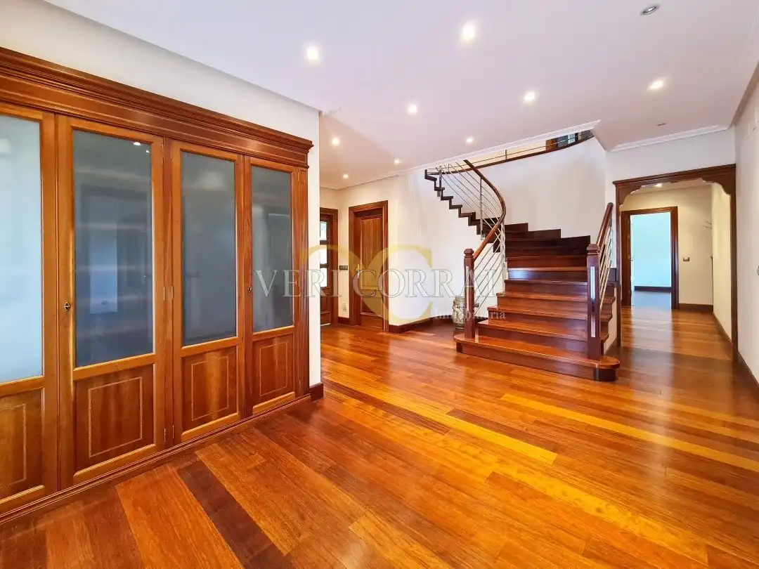 Casa o chalet en venta en Oviedo  con Calefacción, Jardín privado y Terraza