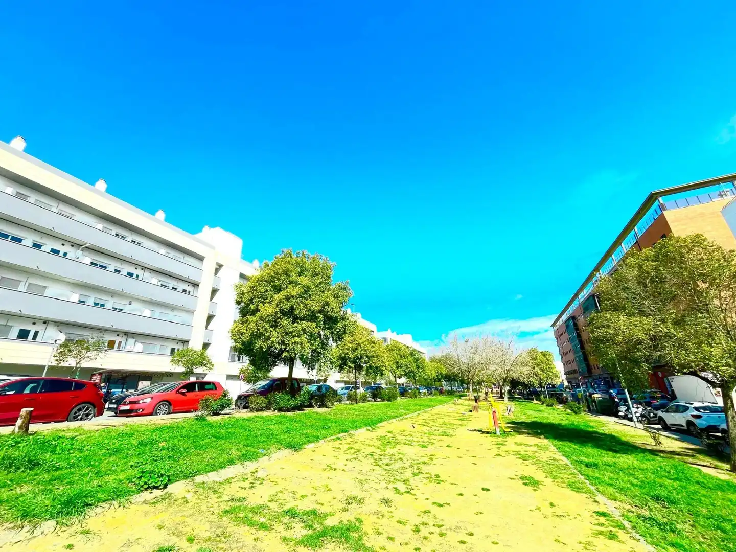 Vista exterior de Local en venta en Camas con Aire acondicionado