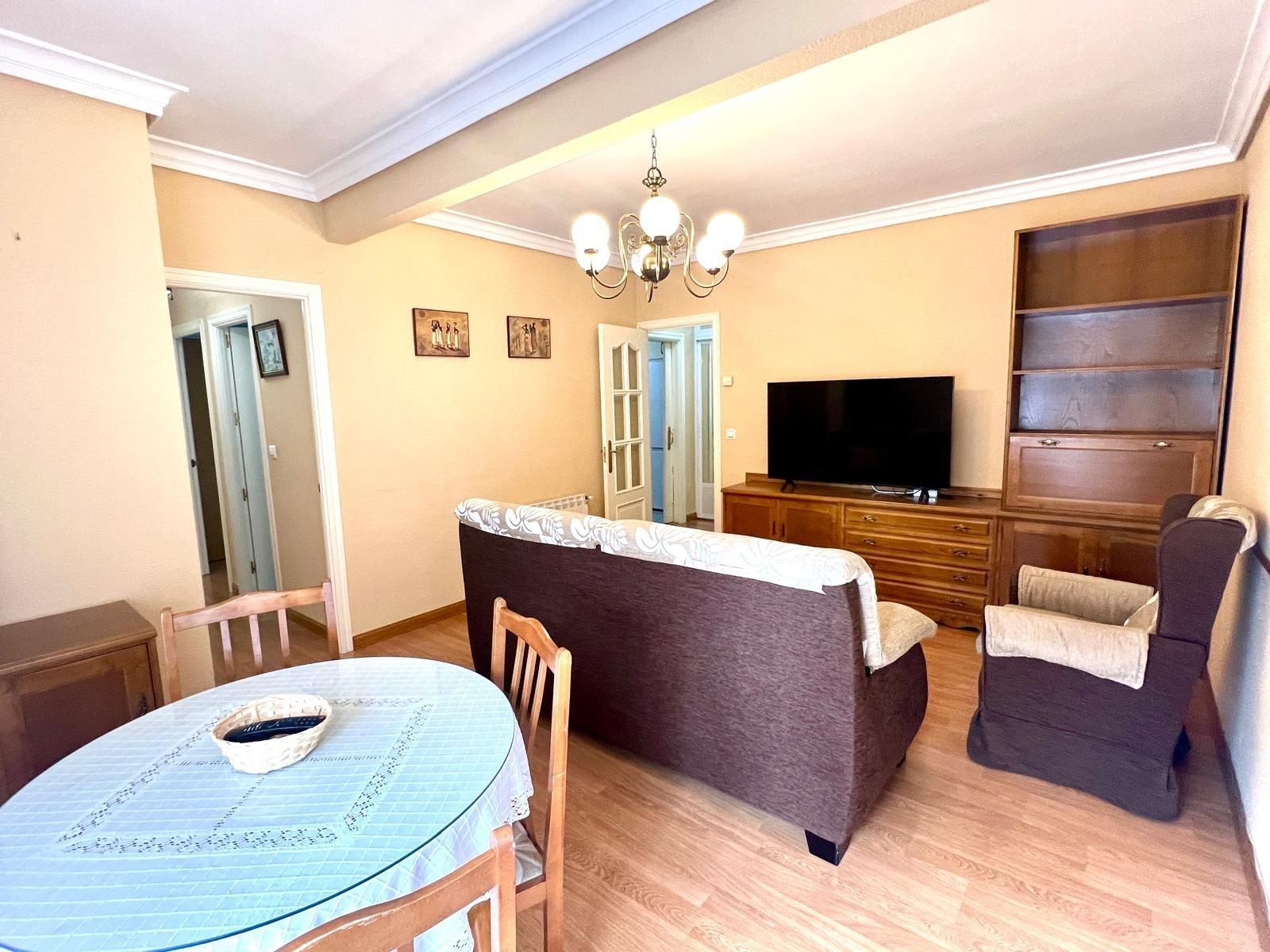 Sala d'estar de Pis de lloguer en Plasencia amb Aire condicionat, Calefacció i Terrassa