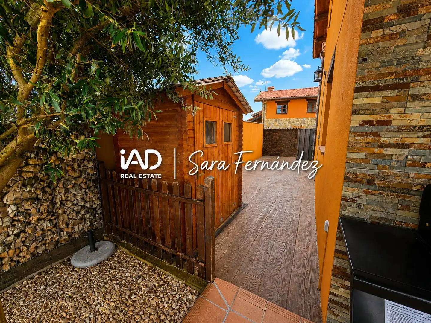 Exterior view of Houses for sale in Sariegos  with Heating
