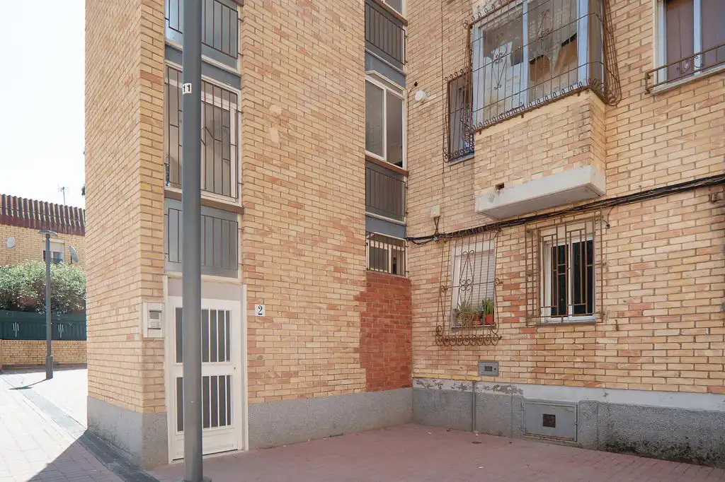 Vista exterior de Piso en venta en Pedanías Oeste