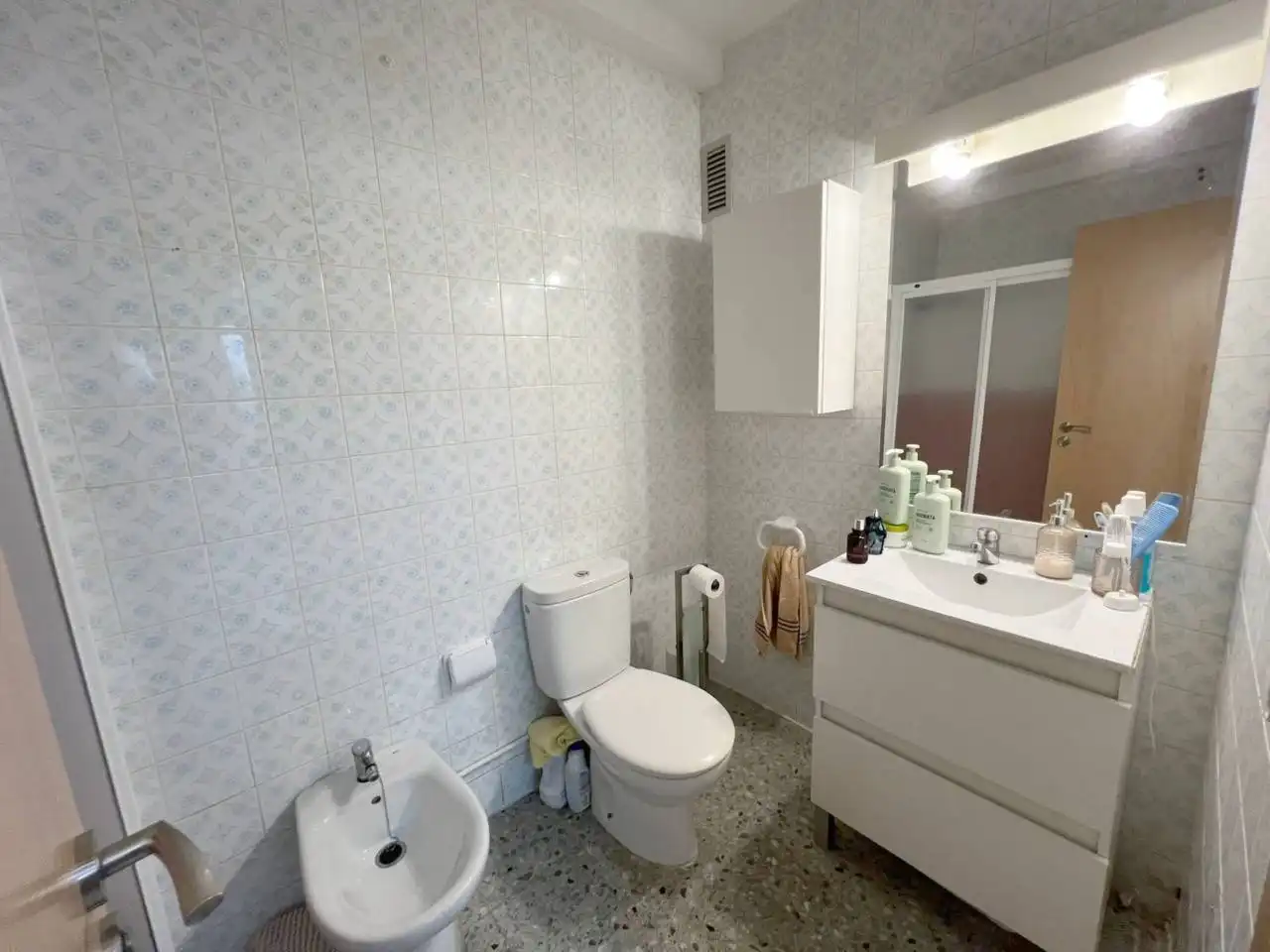 Baño de Piso en venta en Cubelles con Terraza