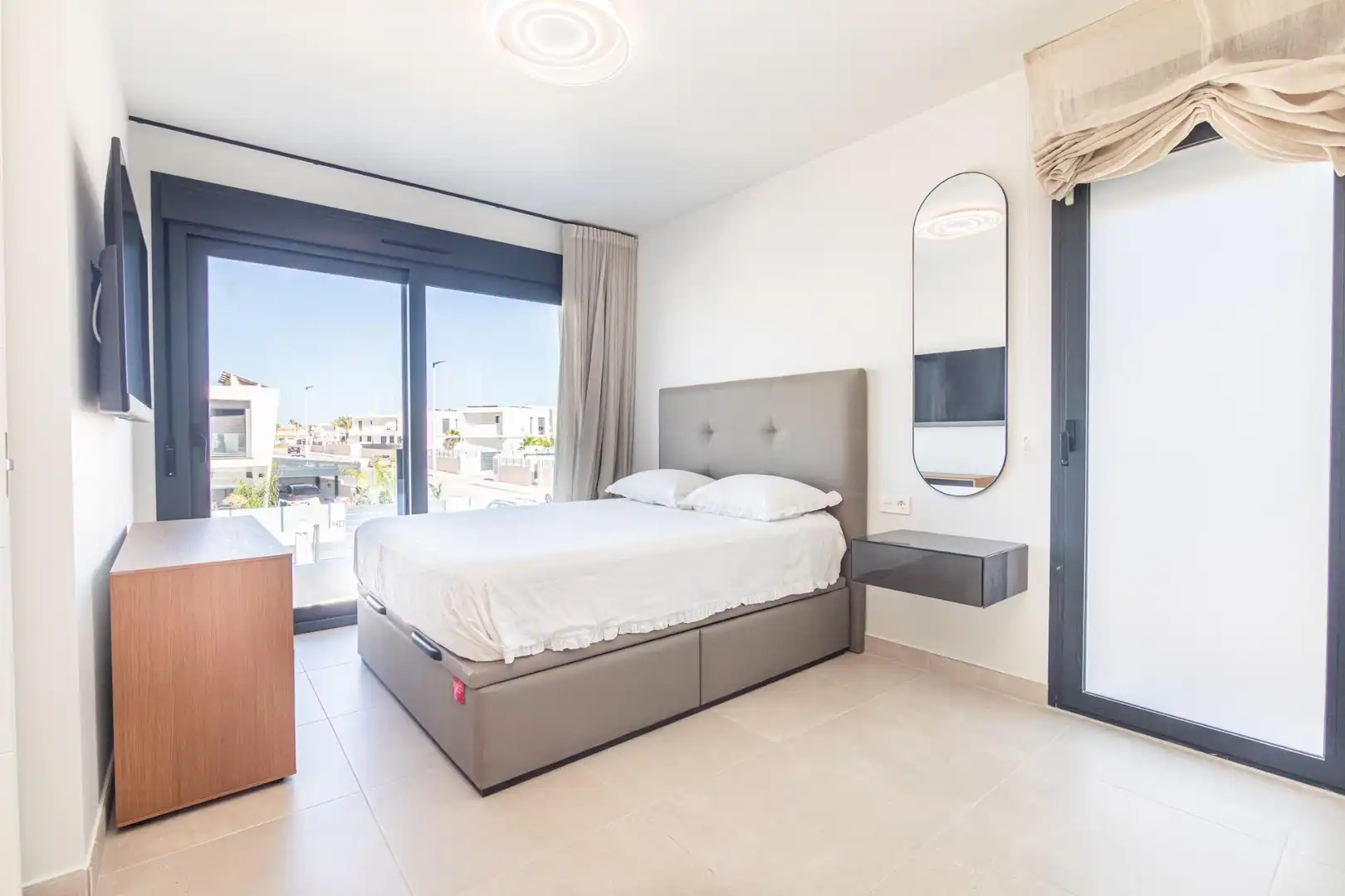 Dormitori de Casa o xalet de lloguer en Santa Pola amb Aire condicionat, Calefacció i Jardí privat