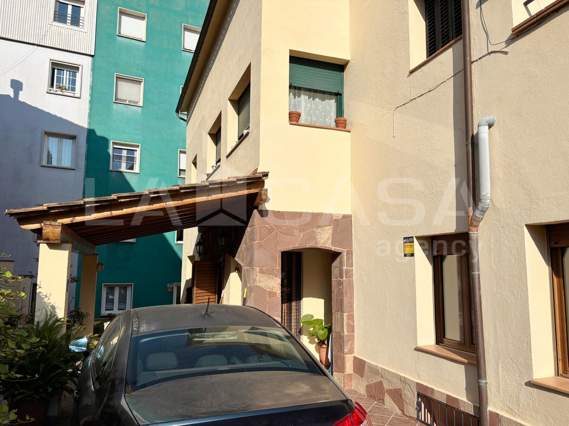 Vista exterior de Planta baixa en venda en Granollers amb Calefacció, Jardí privat i Traster