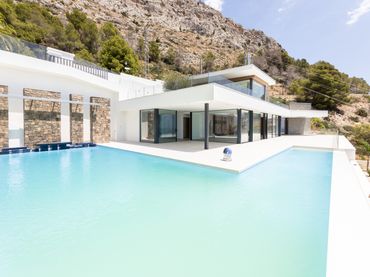 Casa amb balcó en venda a Calle Gran Bretaña