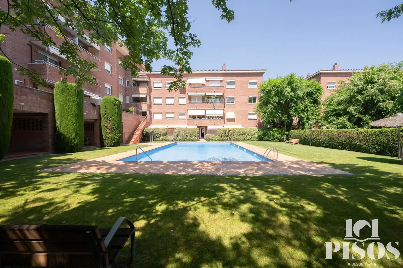 Swimming pool of Flat for sale in Sant Cugat del Vallès  with Heating, Terrace and Storage room