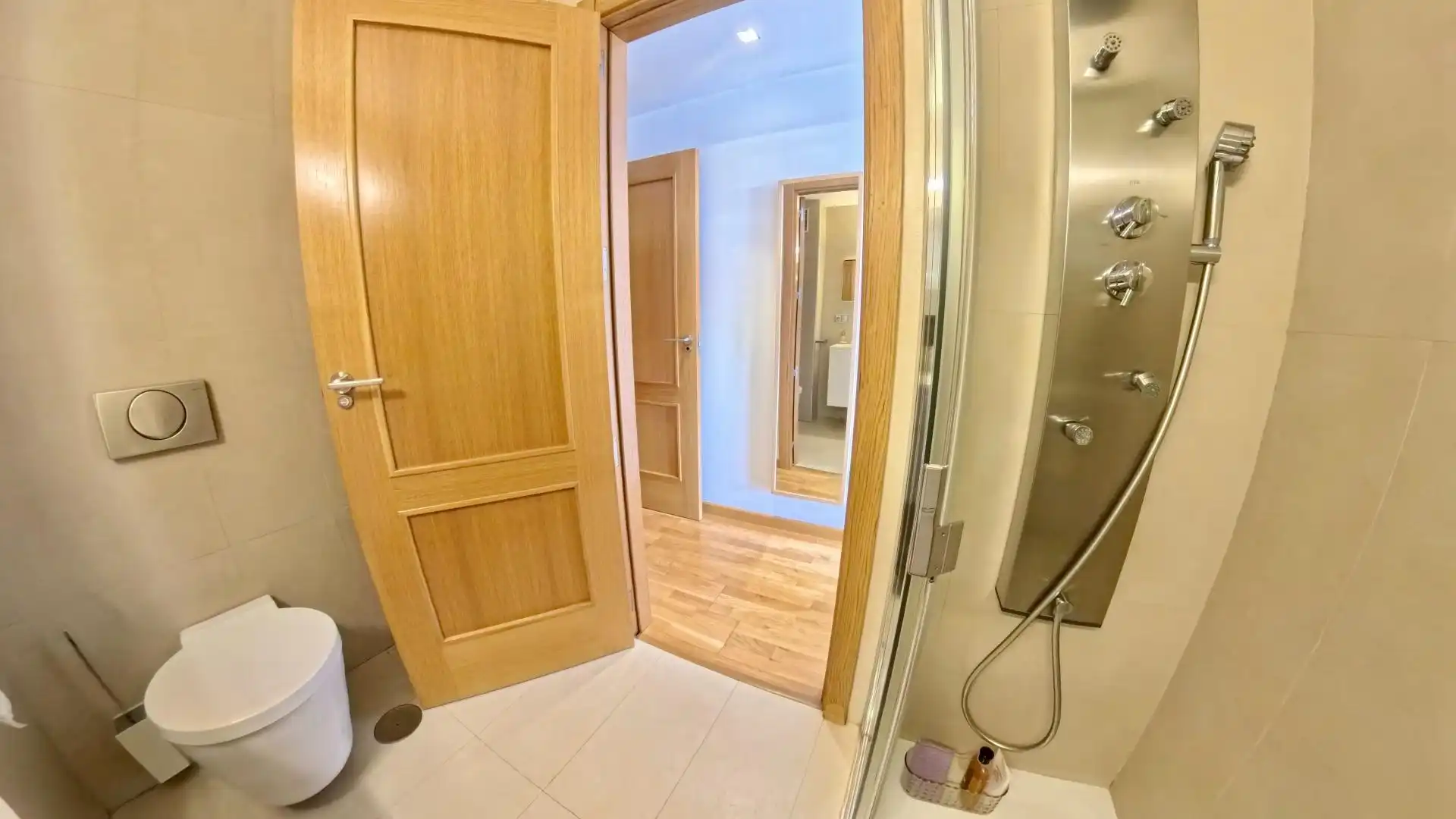 Flat for sale in Avenida Avenida de la Ilustración, 85, Campus de la Salud