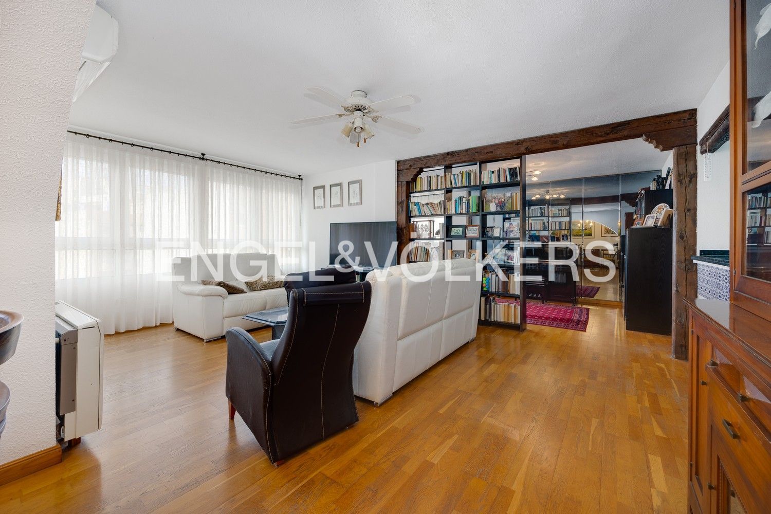 Sala d'estar de Apartament en venda en Torrevieja amb Aire condicionat, Calefacció i Jardí privat