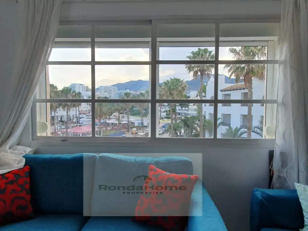 Wohnzimmer von Wohnung zur Miete in Benalmádena