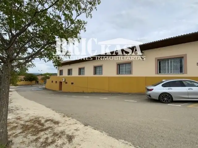 Vista exterior de Local en venta en Torrejoncillo con Aire acondicionado