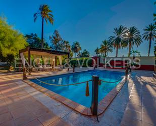 Swimming pool of House or chalet for sale in Elche / Elx  with Air Conditioner, Terrace and Swimming Pool