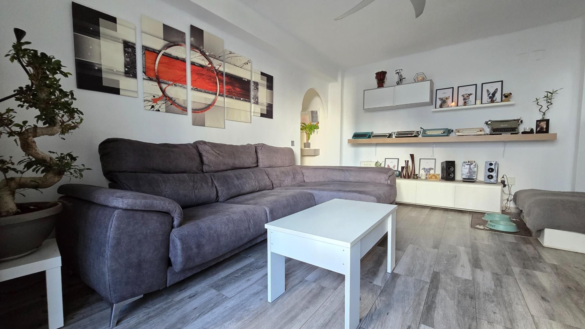 Sala d'estar de Planta baixa en venda en Torremolinos amb Aire condicionat, Terrassa i Balcó