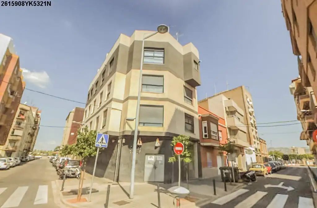 Flat with lift for sale in CALLE SEGORBENº 75 PLANTA 3 PUERTA E