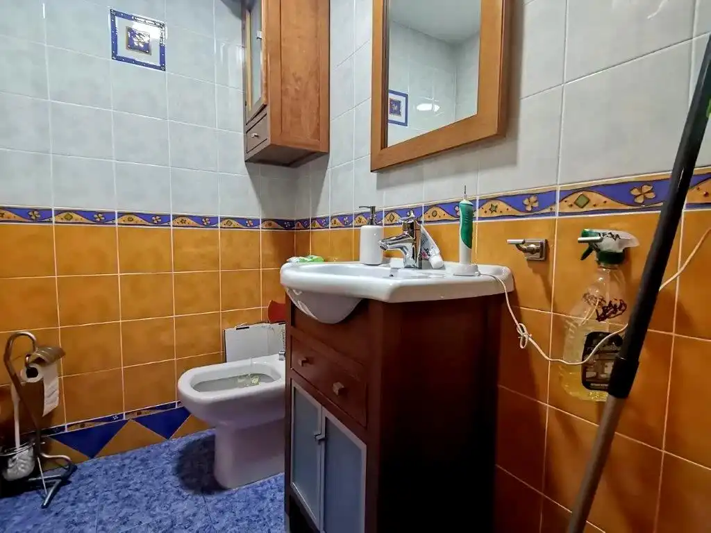 Bathroom of Flat for sale in Málaga  with Air Conditioner, Heating and Private garden