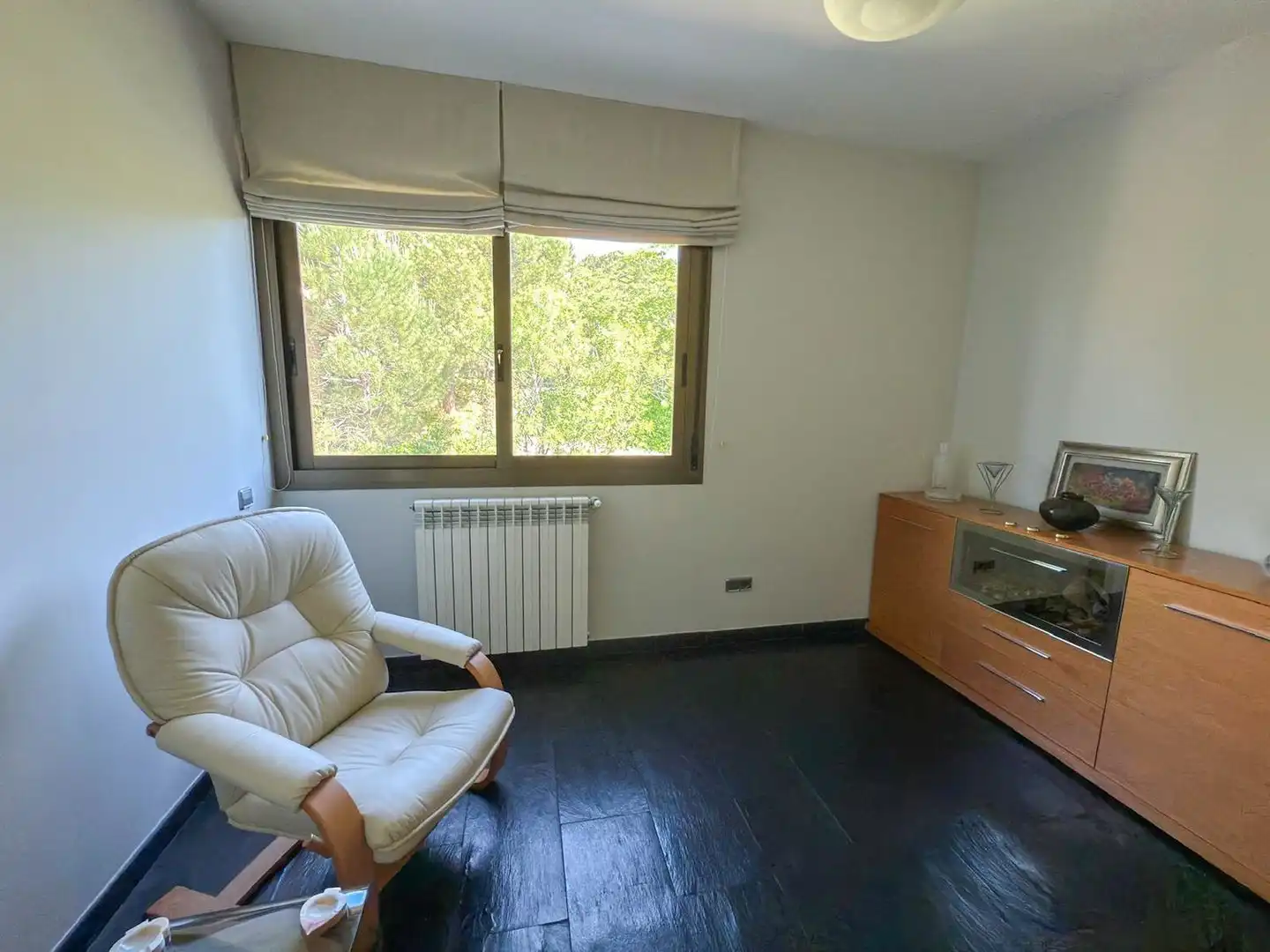 Sala d'estar de Casa o xalet en venda en Torrelodones amb Calefacció i Traster