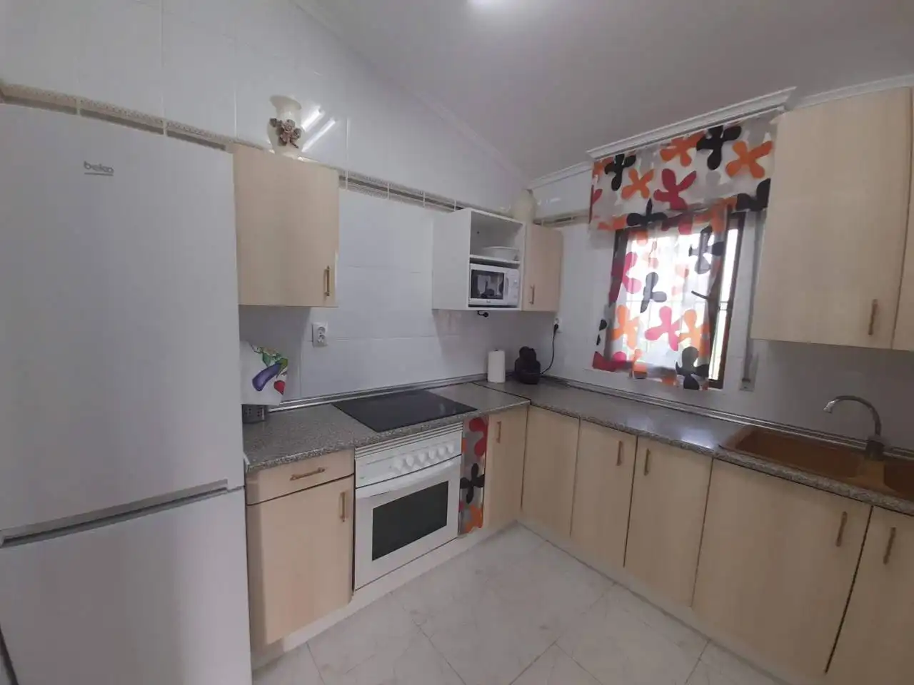 Cuina de Casa o xalet en venda en Miengo amb Calefacció i Jardí privat