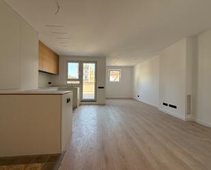 Exterior view of Flat for sale in  Barcelona Capital  with Air Conditioner, Heating and Private garden