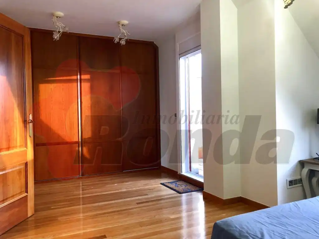 Schlafzimmer von Maisonette zum Verkauf in Lugo