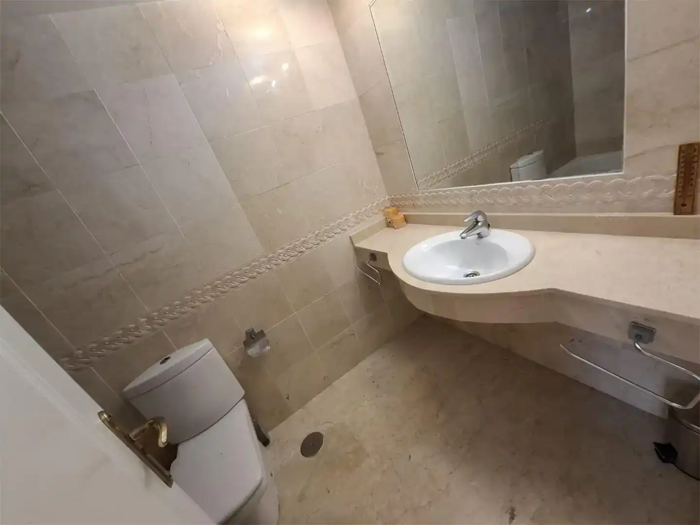 Bany de Casa adosada en venda en Marbella amb Piscina i Balcó