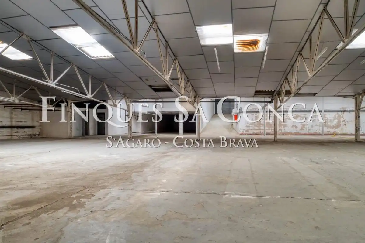 Local commercial à louer à AV SARAGOZA, imagen 4