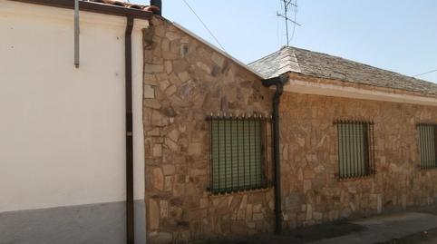 Foto 2 de Casa adosada en venda a Villamejil, León