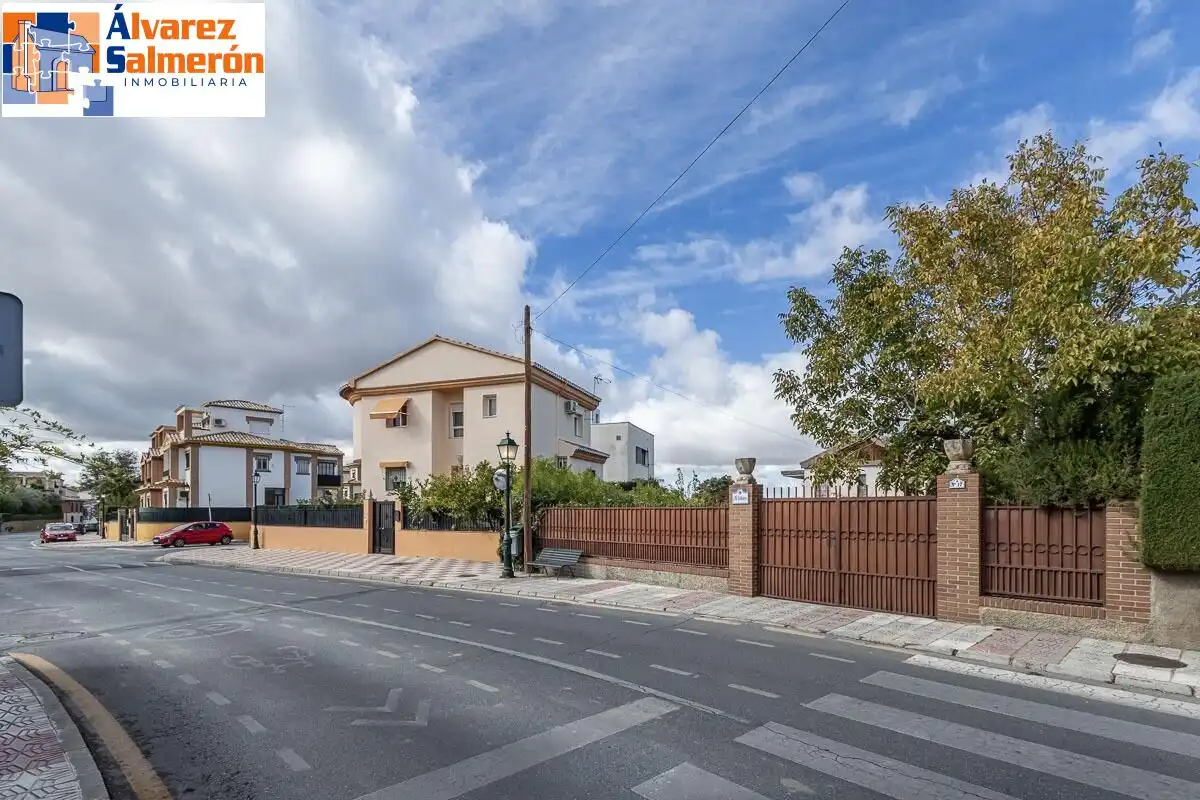 Casa con terrazza in vendita a Avenida HUETOR VEGA, imagen 35