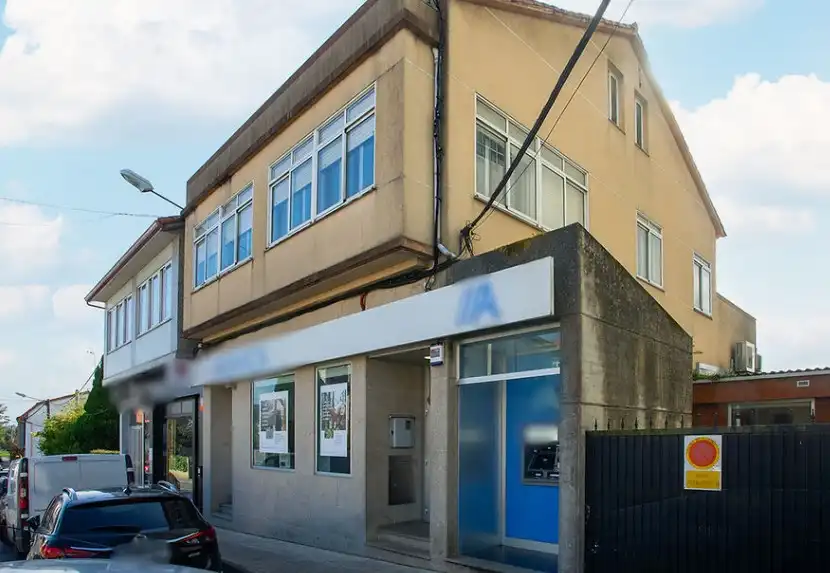 Außenansicht von Dachboden zum Verkauf in Coristanco
