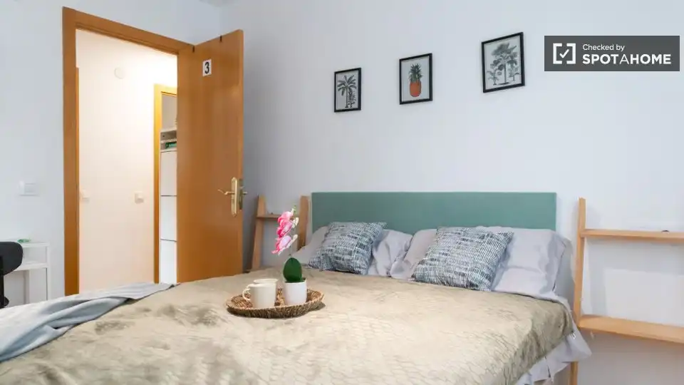 Bedroom of Flat for rent in Madrid  with Air Conditioner, Heating and Furnished