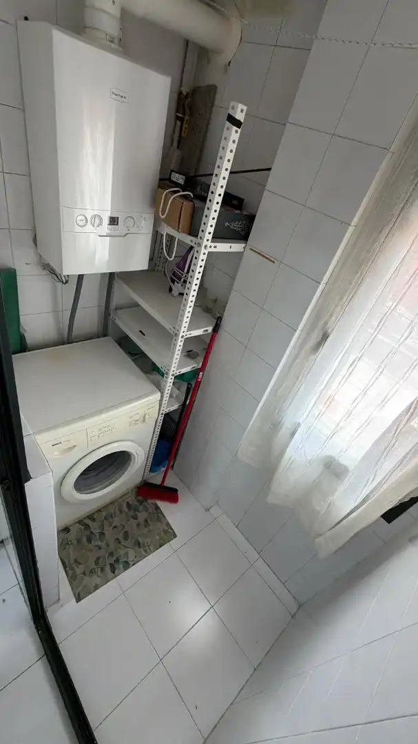Flat for sale in Madrid  with Air Conditioner, Heating and Storage room