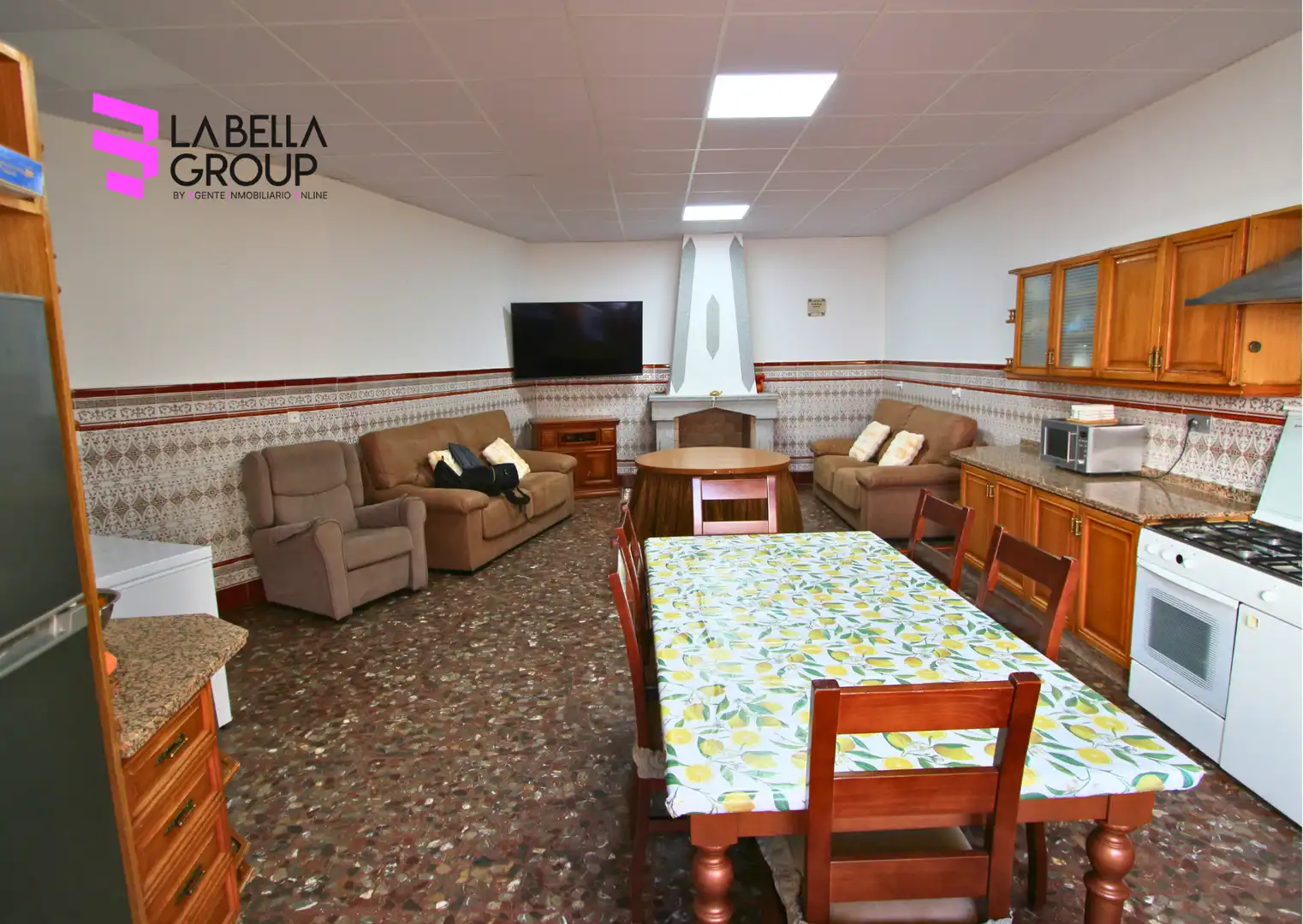 Sala d'estar de Casa o xalet en venda en Orellana la Vieja amb Aire condicionat, Terrassa i Piscina