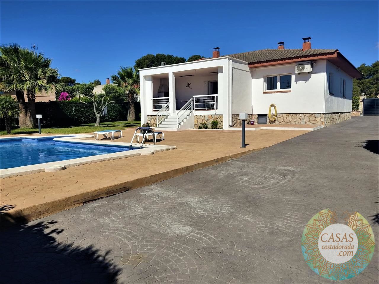 Exterior view of House or chalet for sale in L'Ametlla de Mar   with Air Conditioner and Swimming Pool