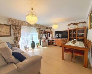 Sala d'estar de Casa o xalet en venda en Getafe amb Aire condicionat, Calefacció i Terrassa