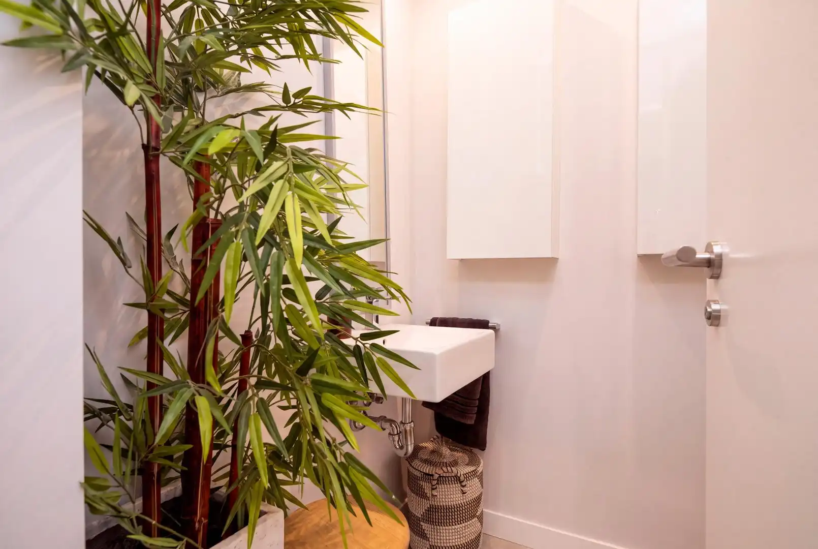 Badezimmer von Einfamilien-Reihenhaus zum Verkauf in Torrelodones mit Heizung, Privatgarten und Gemeinschaftspool