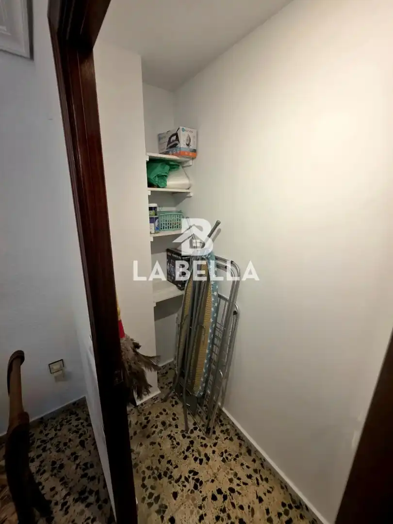 Piso en venta en Sevilla con Aire acondicionado, Amueblado y Balcón