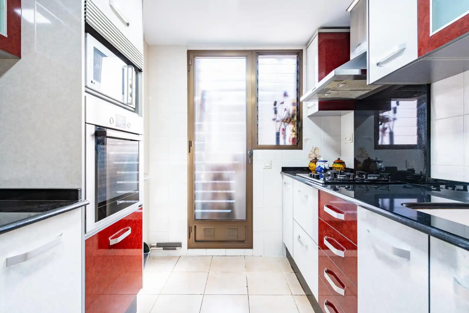 Kitchen of Flat for sale in Mislata  with Air Conditioner, Heating and Balcony