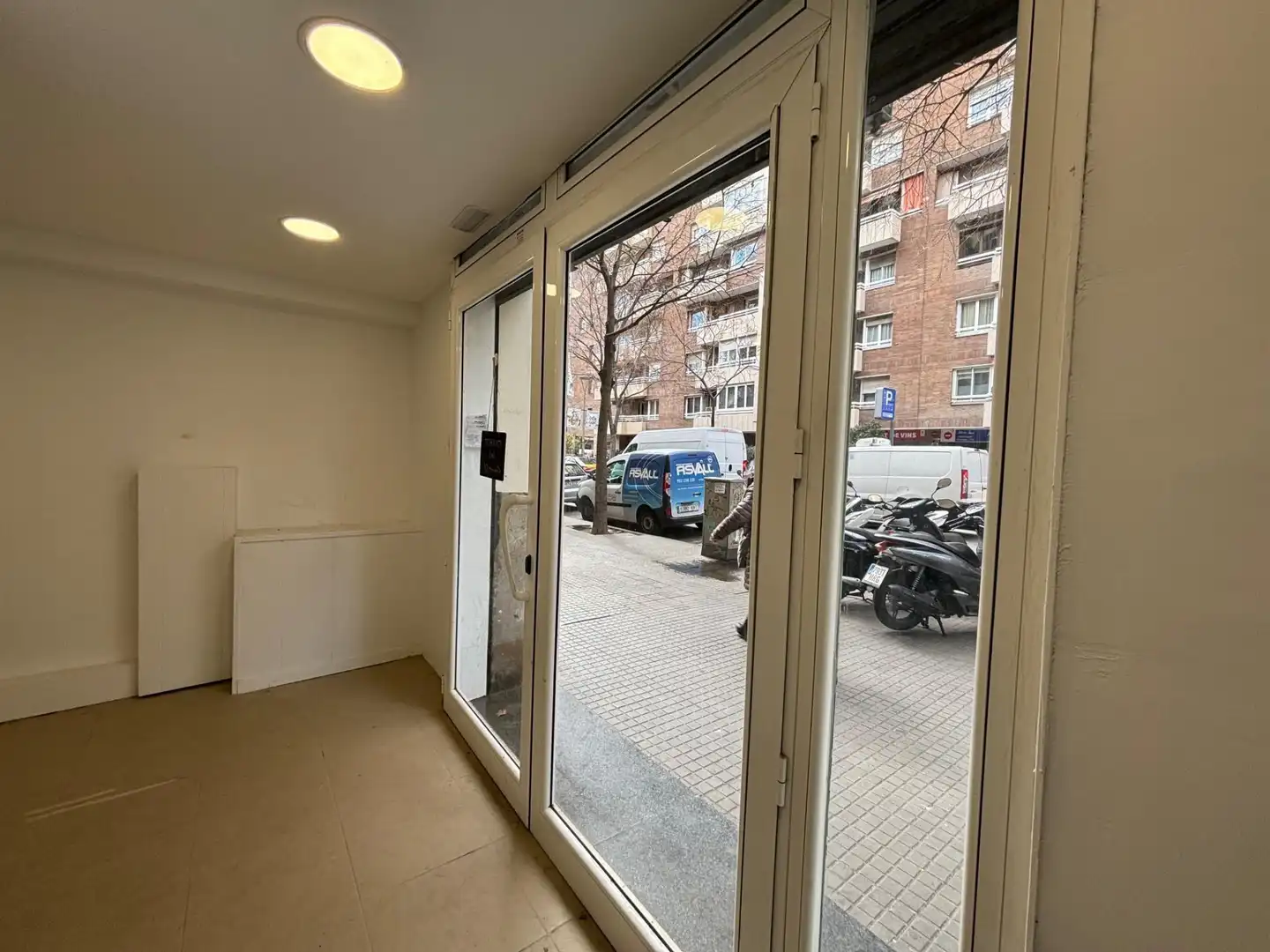 Local comercial en venta en Carrer VILLARROEL, imagen 3