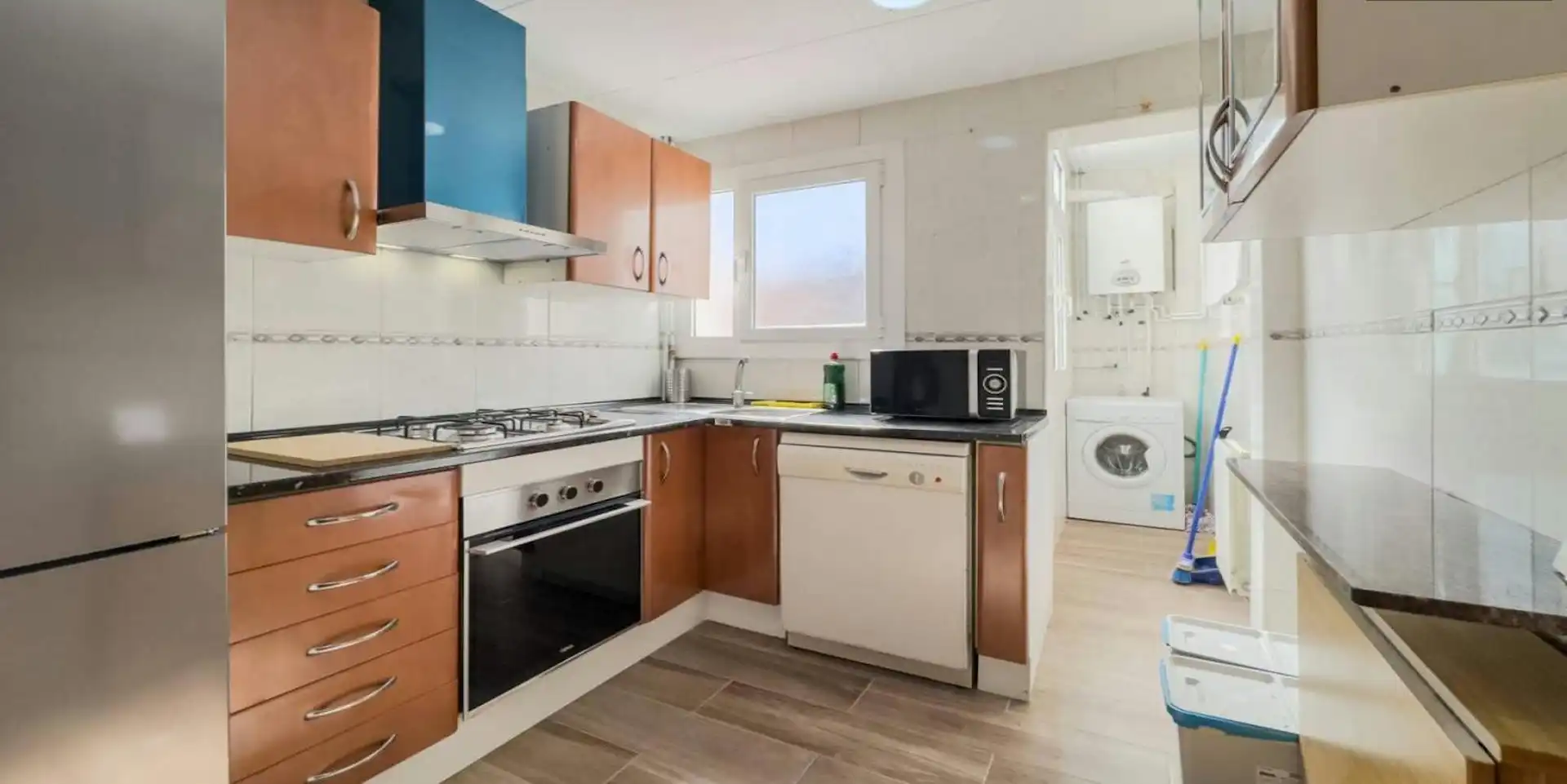 Cocina de Piso para compartir en Barcelona con Amueblado y Lavadora