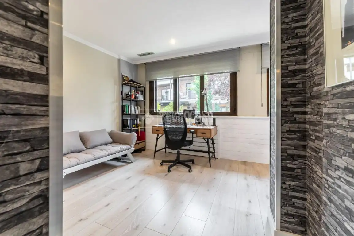 Casa adosada en venta en Torrelodones con Calefacción, Terraza y Balcón