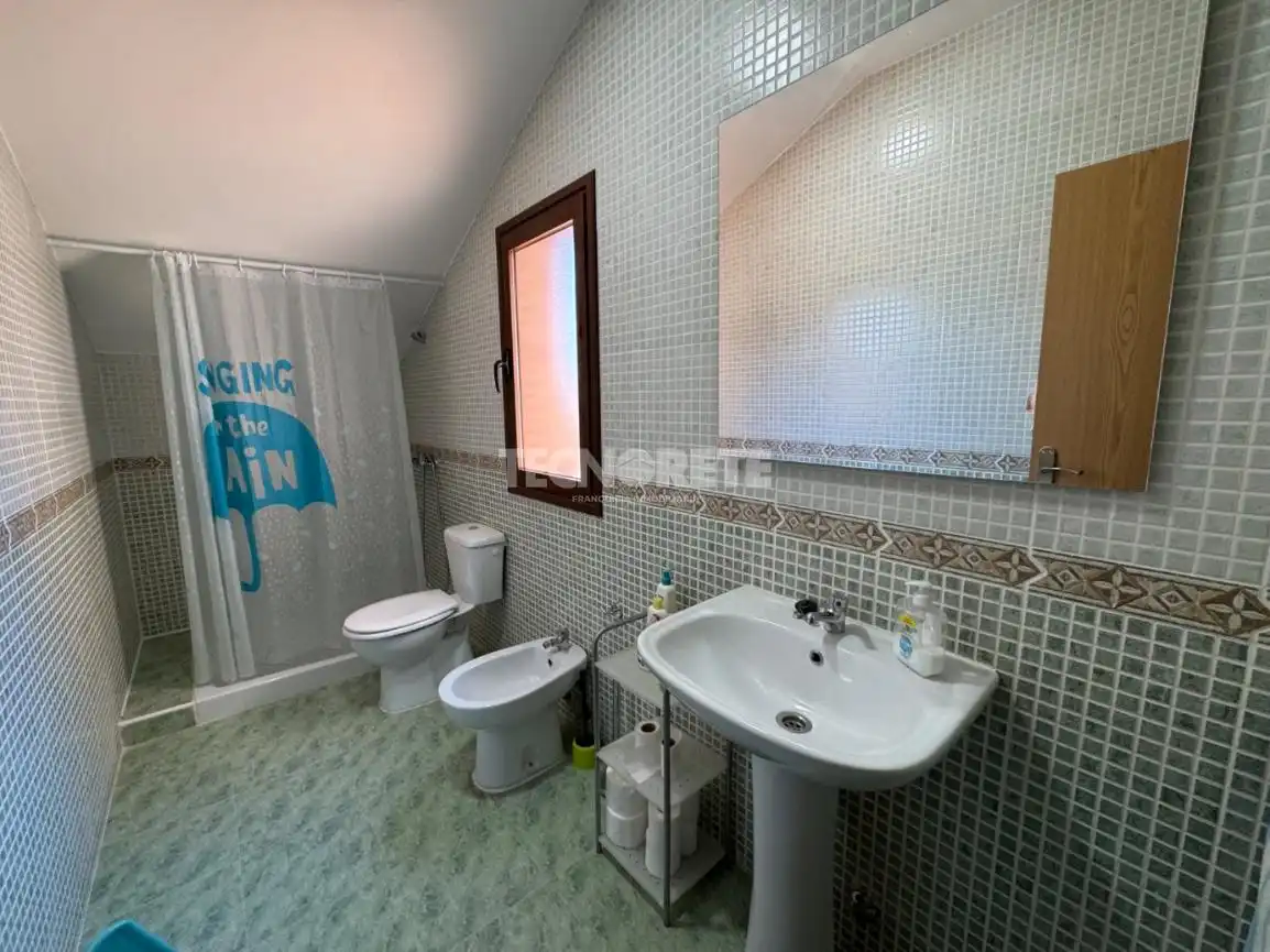 Baño de Casa o chalet en venta en Cebolla con Aire acondicionado, Calefacción y Jardín privado