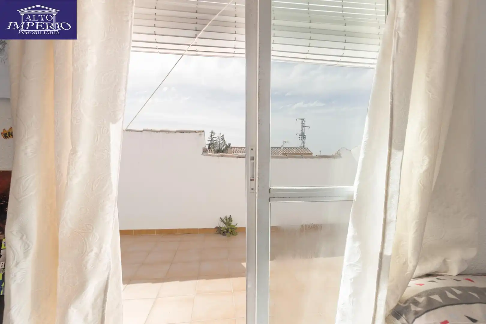 Schlafzimmer von Haus oder Chalet zum Verkauf in Churriana de la Vega mit Klimaanlage, Terrasse und Balkon