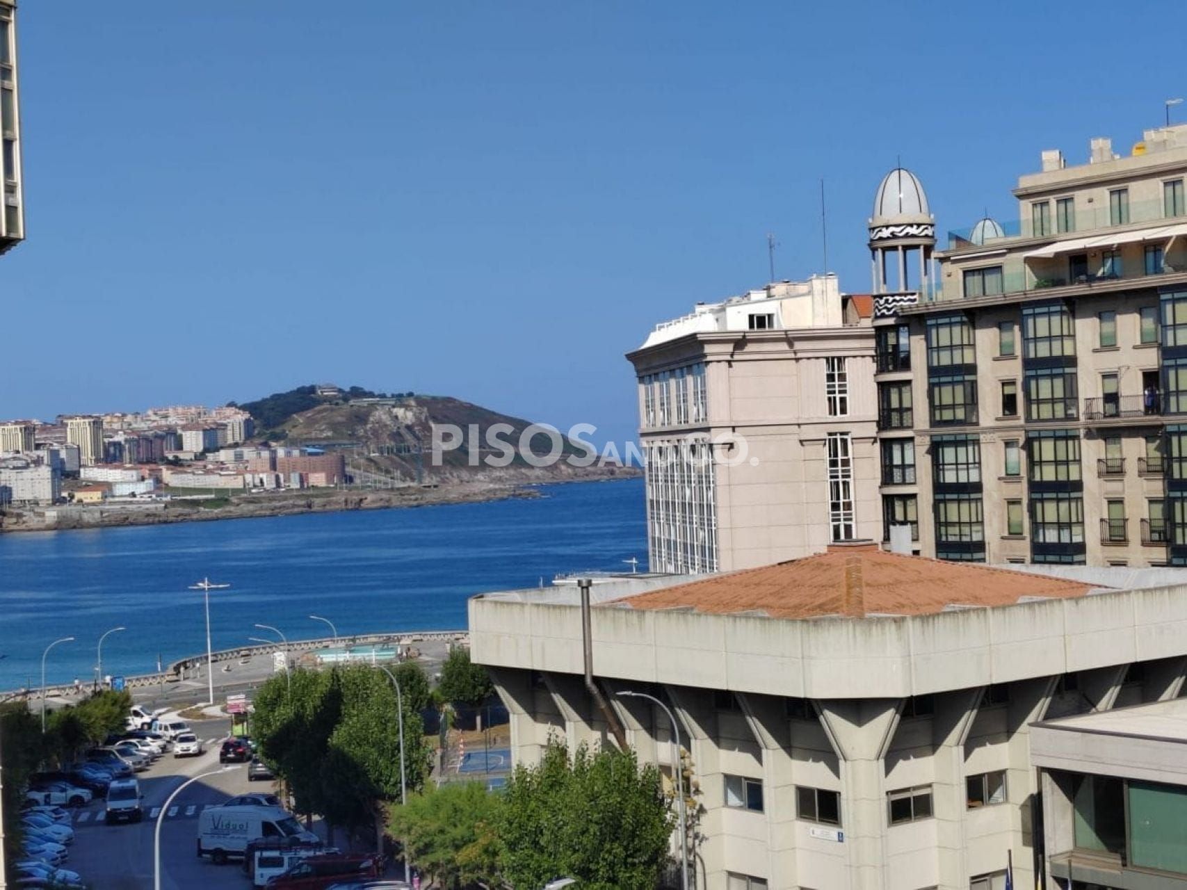 Vista exterior de Pis en venda en A Coruña Capital  amb Calefacció i Traster
