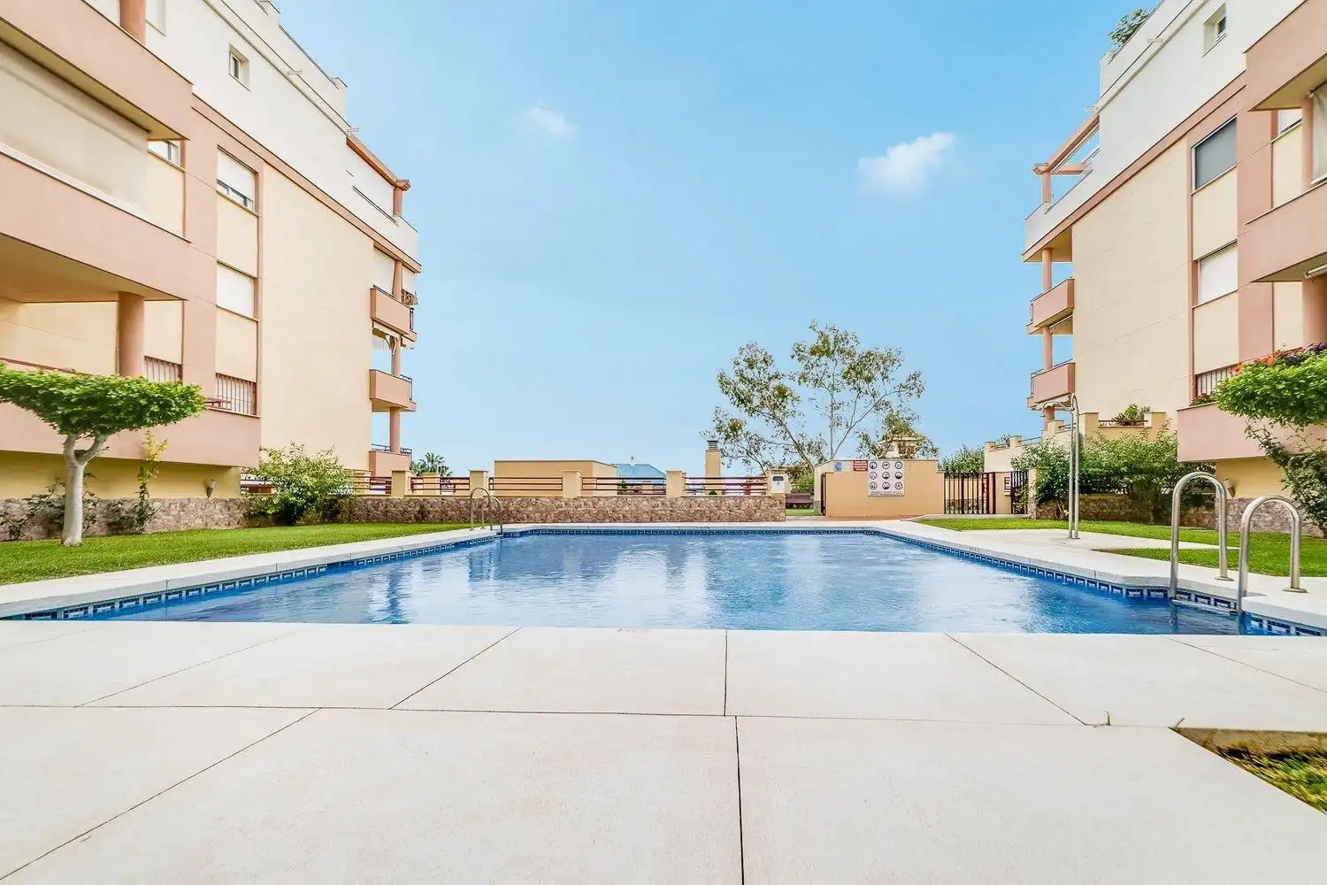 Pis amb piscina en venda a Torrequebrada, imagen 6