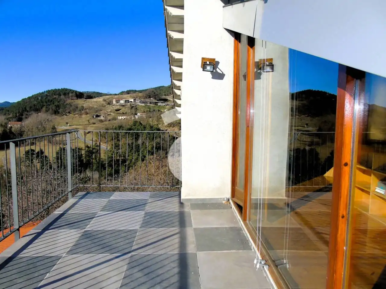 Terrassa de Finca rústica en venda en Les Llosses amb Calefacció, Jardí privat i Parquet