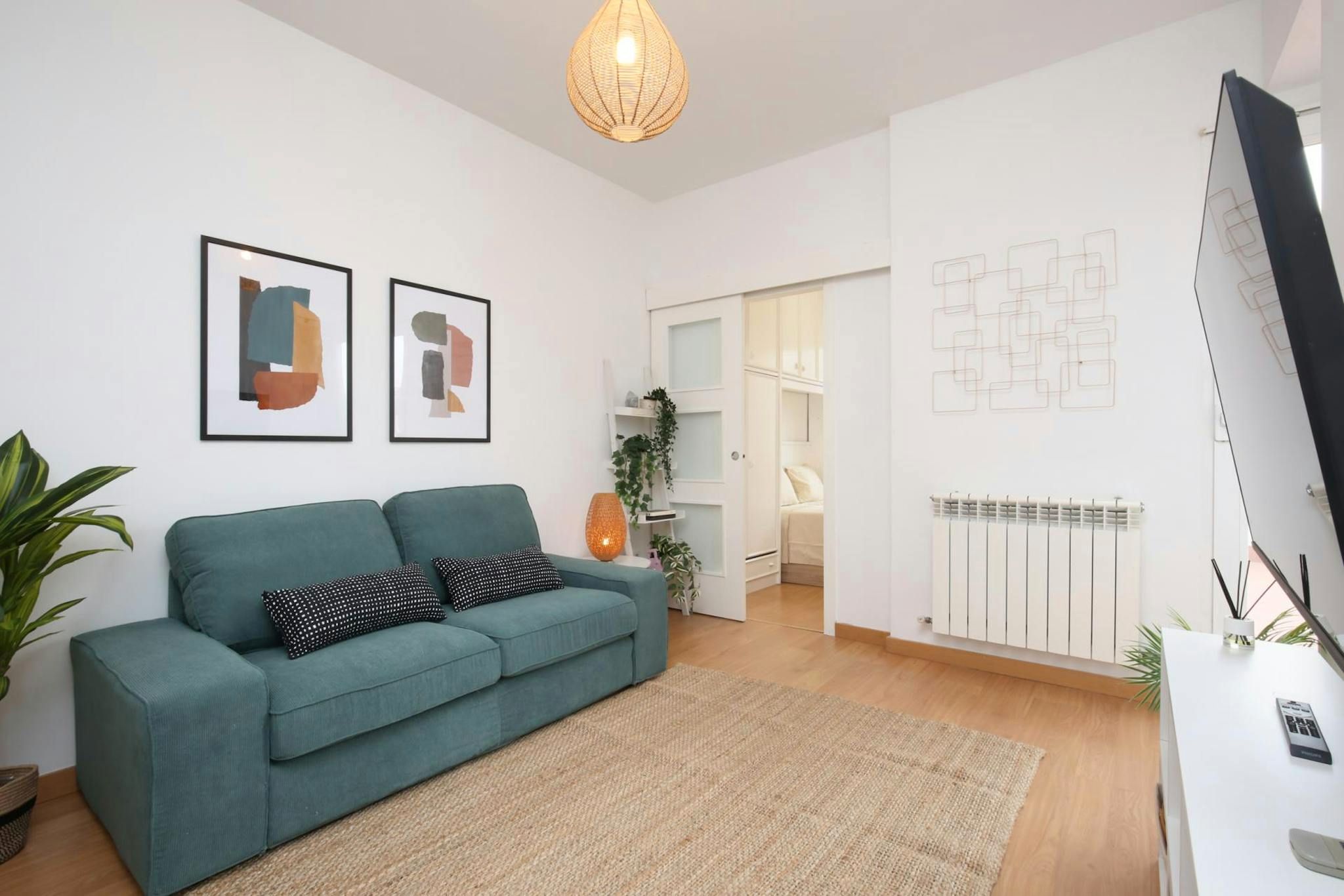 Living room of Flat to rent in  Madrid Capital  with Air Conditioner, Heating and Furnished