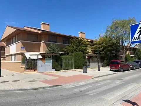 Vista exterior de Garatge en venda en Albacete