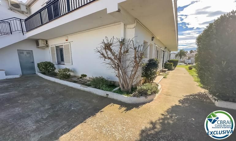 Planta baixa en venda a Segre - Ebre - Ter