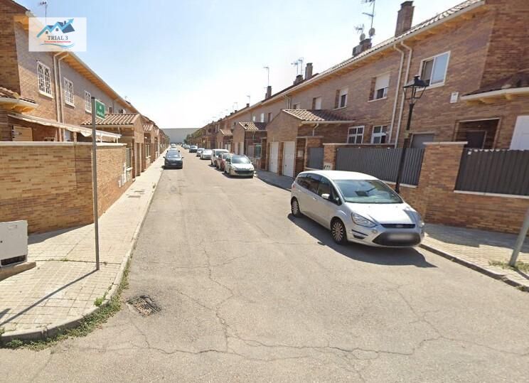 Casa adosada en venda a Calle DAMASO ALONSO, Los Robles