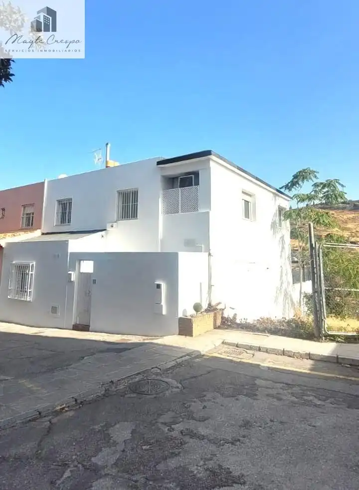 Chalet en venta en Genil, imagen 2
