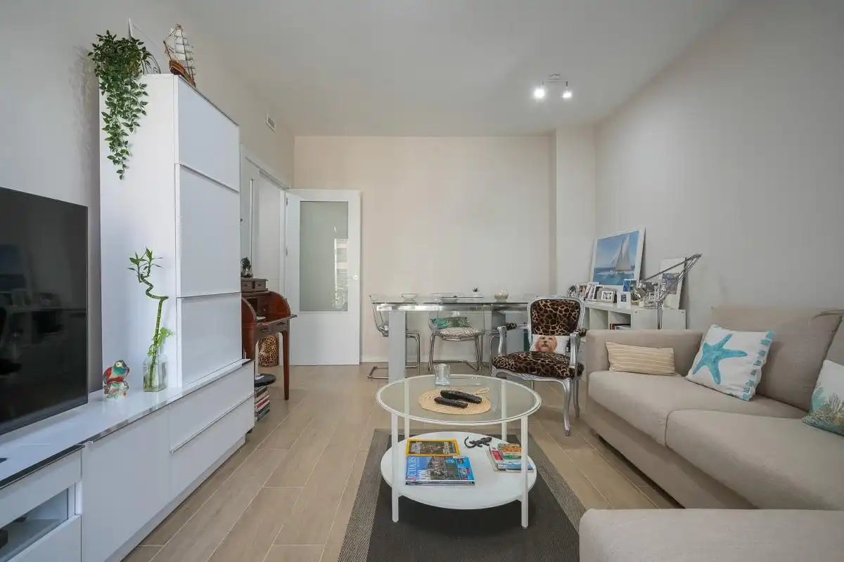 Living room of Flat for sale in Madrid  with Air Conditioner, Heating and Private garden