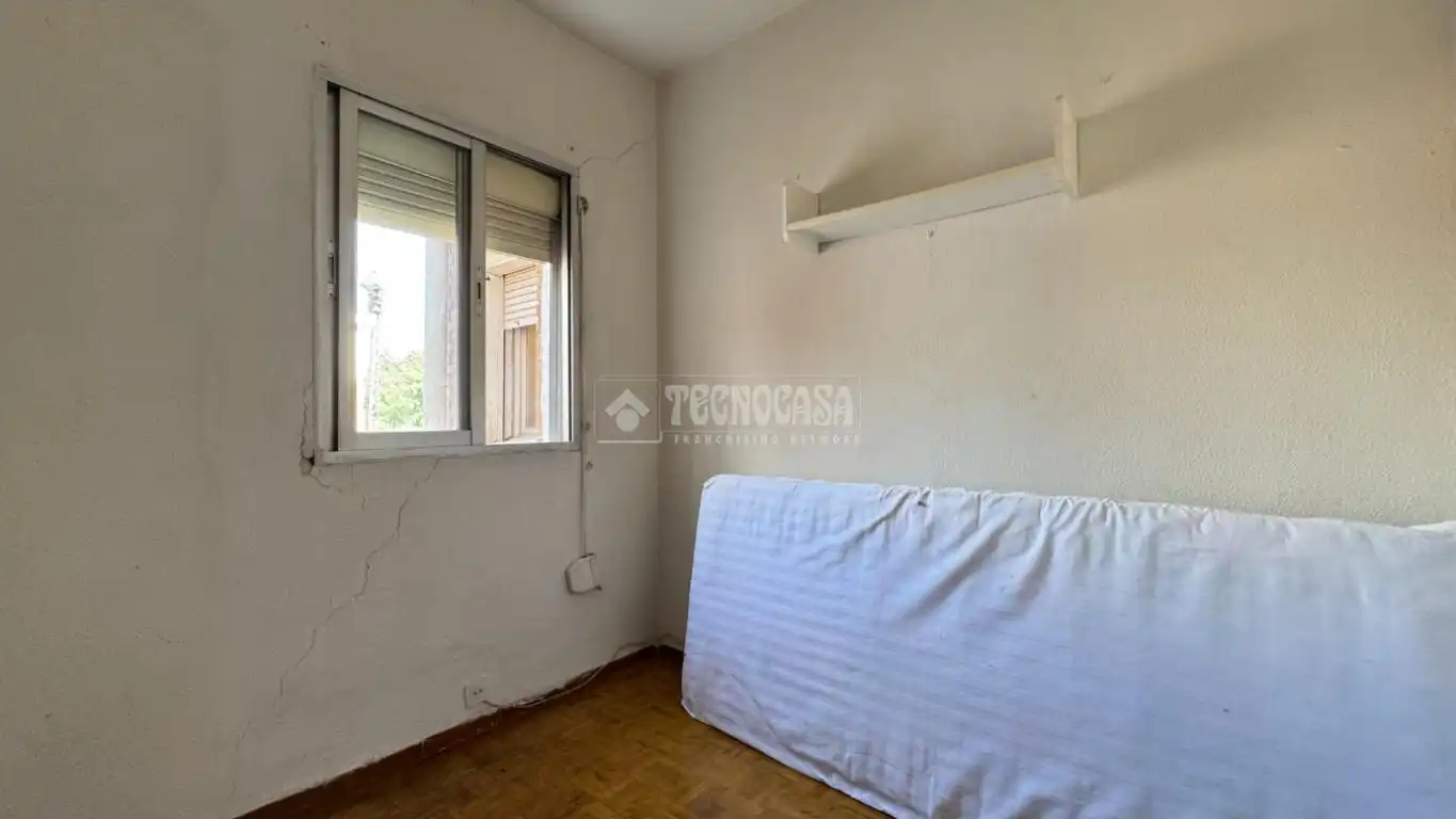 Dormitori de Pis en venda en Madrid amb Parquet, Terrassa i Moblat